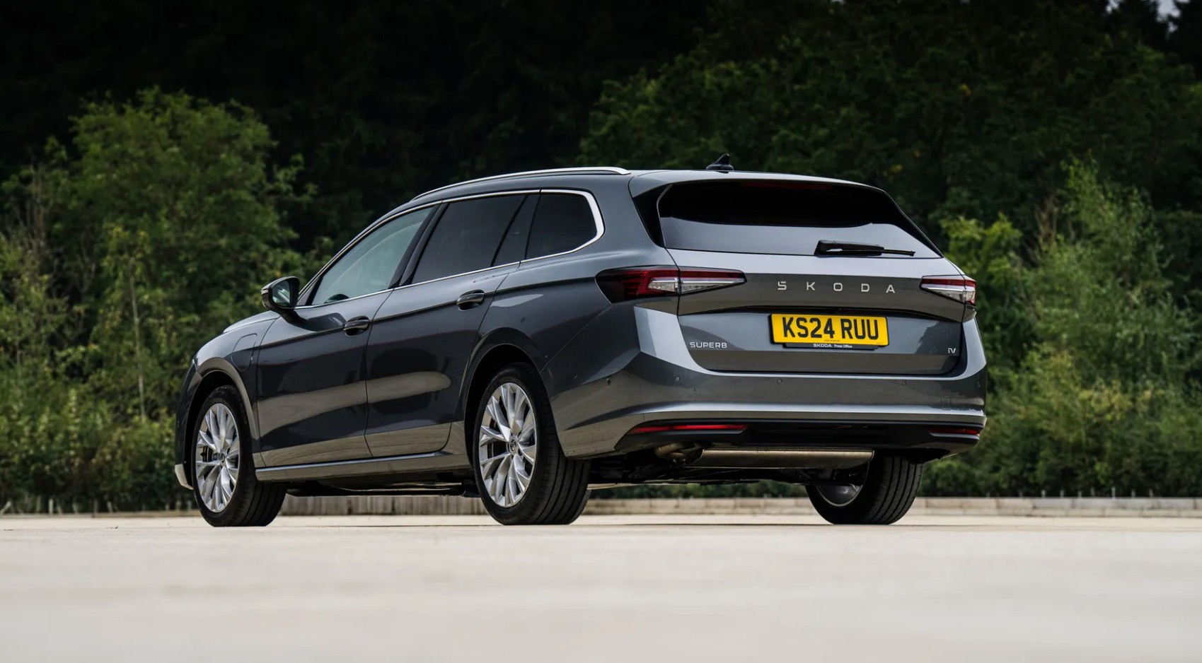 2026 Skoda Superb Estate Redesign