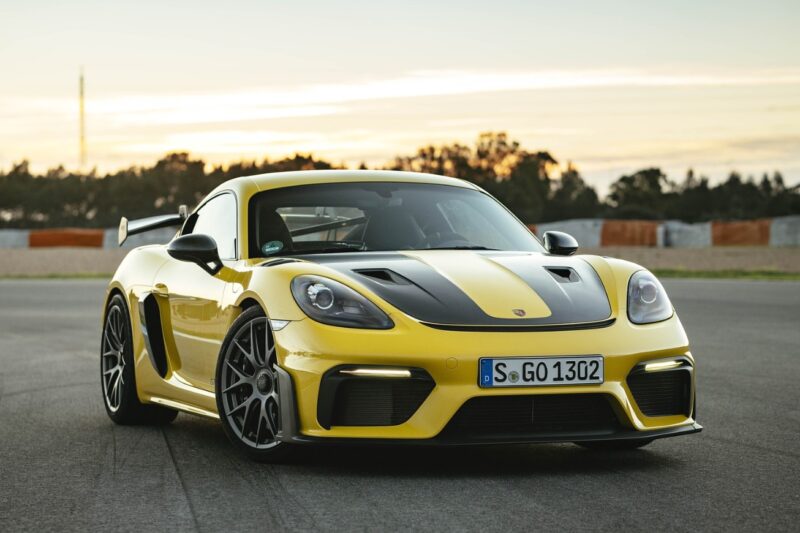 2027 Porsche 718 Cayman GT4 RS Performance, Specs, Review