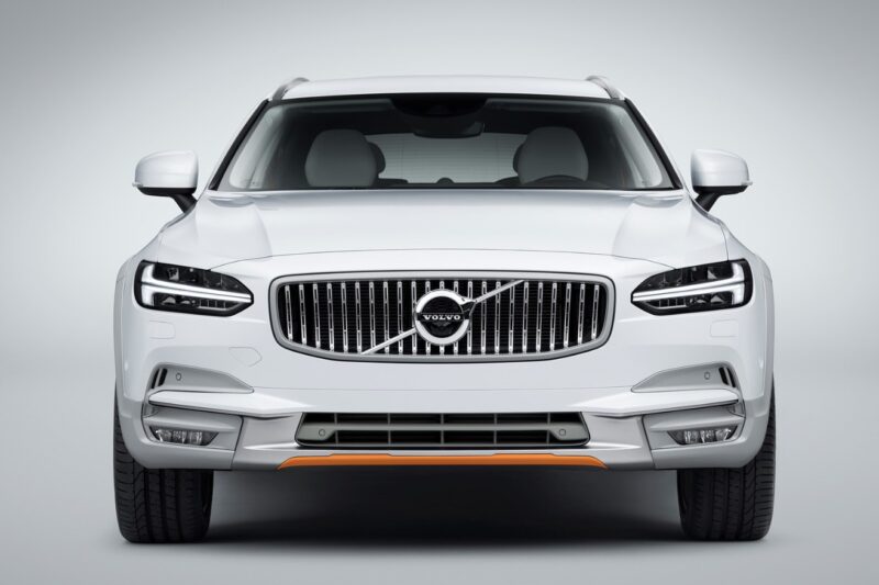 2027 Volvo V90 Cross Country Ocean Specs, Price, Release Date