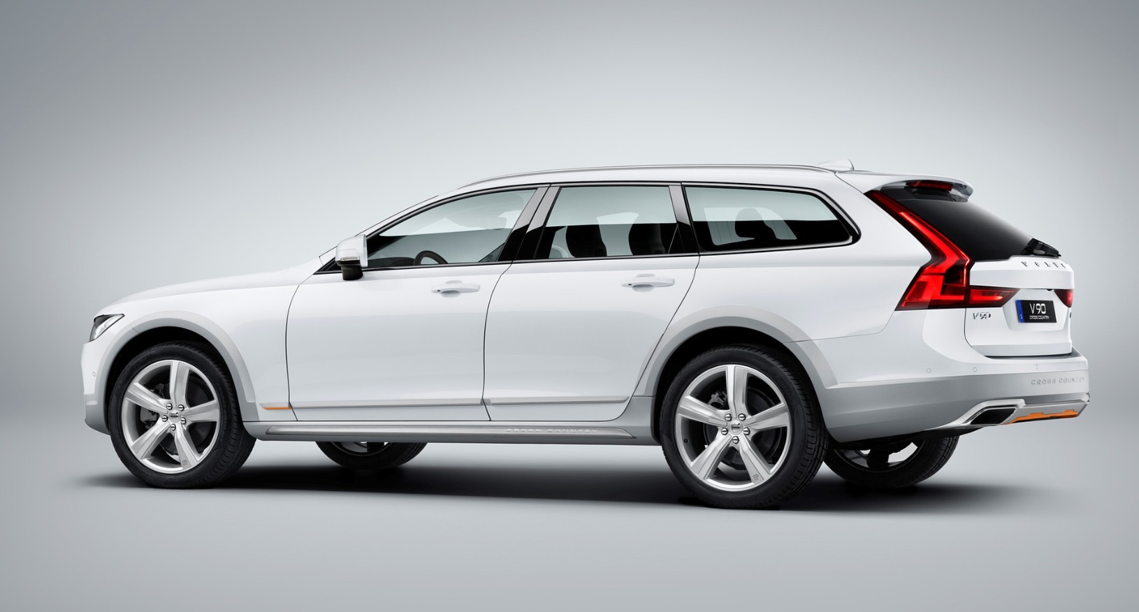 2027 Volvo V90 Cross Country Ocean Specs